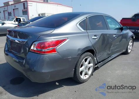 2015 Nissan Altima 2.5 S from USA, damaged, VIN 1N4AL3AP5FC186592